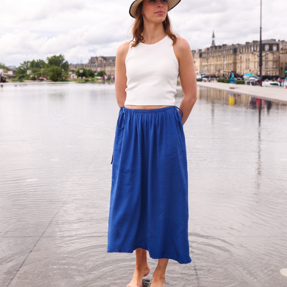 NWOT Uniqlo Vibrant Blue A-Line Skirt